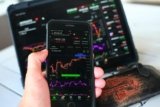 Savaitės Reddit diskusijų apžvalga: Nuo asmeninių finansų FOMO sindromo iki investavimo baimių ir mitų griovimo